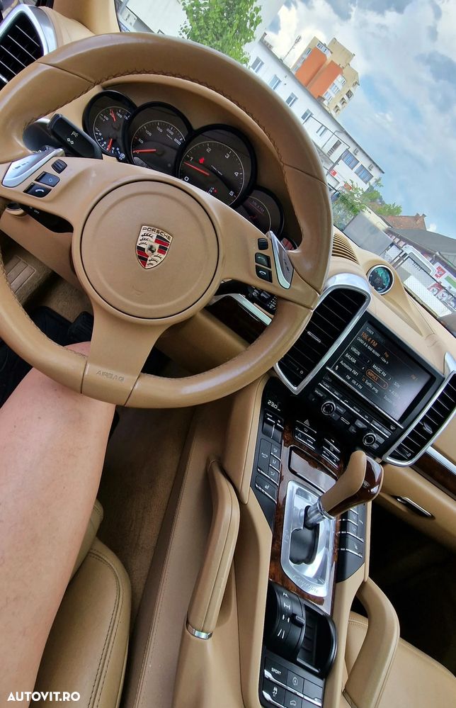 Porsche Cayenne Diesel Tiptronic S - 6