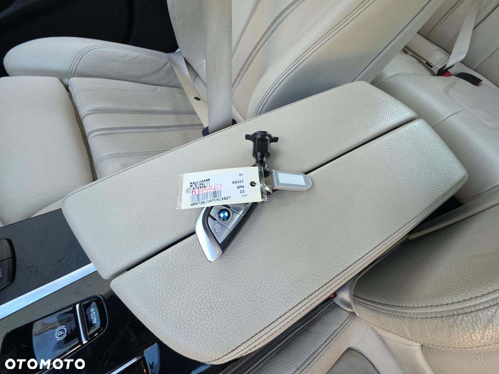BMW Seria 5 540i xDrive M Sport Edition - 12