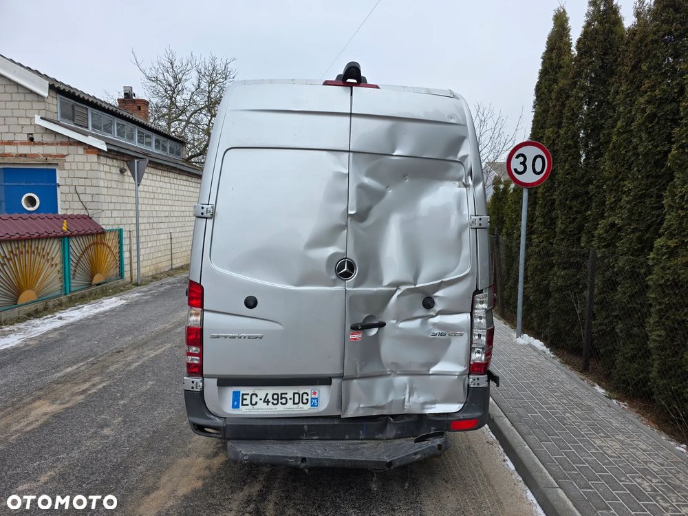 Mercedes-Benz Sprinter - 5