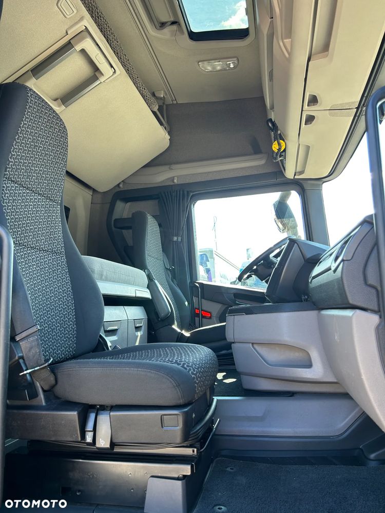Scania R450 RETARDER / KLIMA POSTOJOWA / NOWE OPONY / STANDARD / TACHOGRAF NOWEJ GENERACJI / ZBIORNIKI PALIWOWE 1370 L / PRODUKCJA 2019 ROK !! - 35