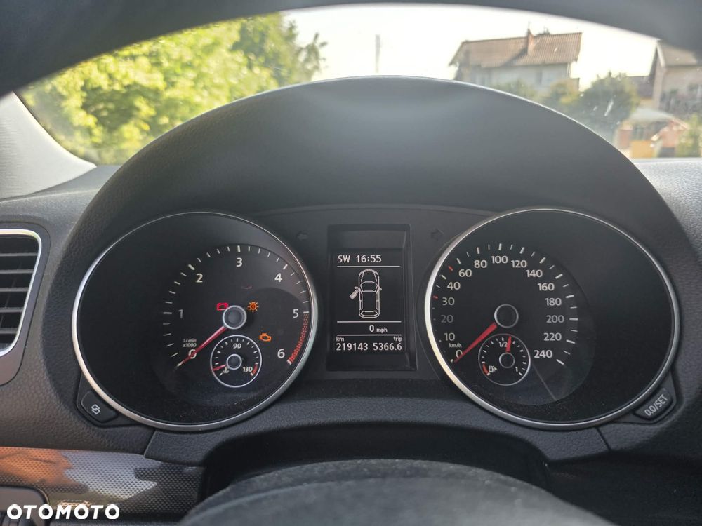 Volkswagen Golf 2.0 TDI Highline - 13