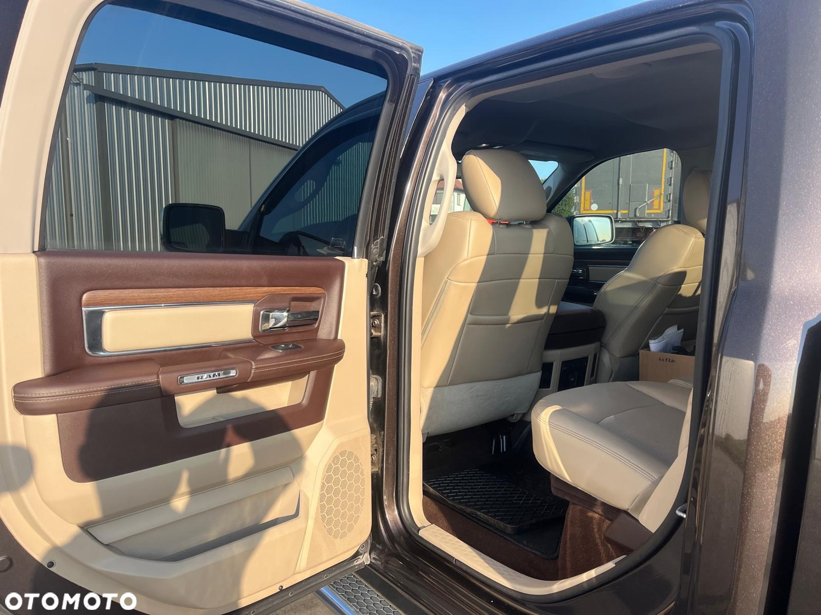 Dodge RAM 1500 5.7 4x4 - 11