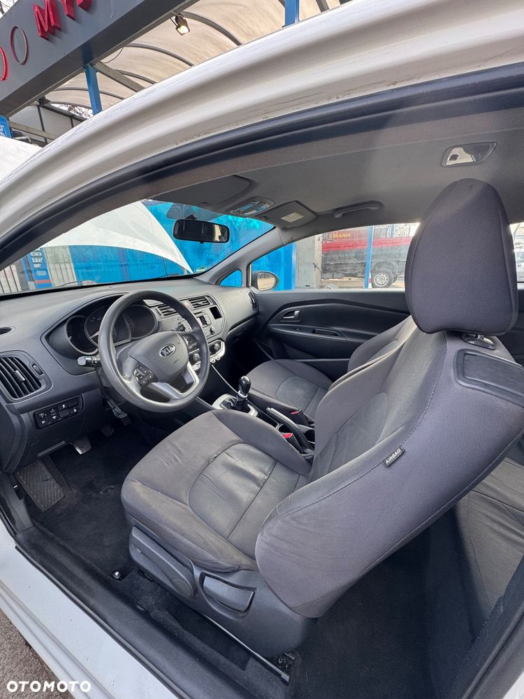Kia Rio 1.1 crdi L - 10