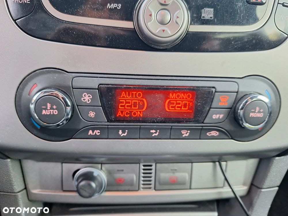 Ford Focus 2010 photo 5