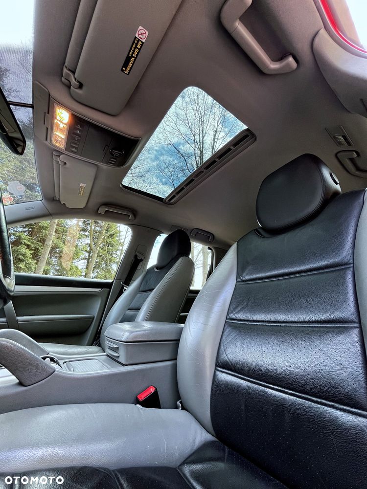 Porsche Cayenne - 36