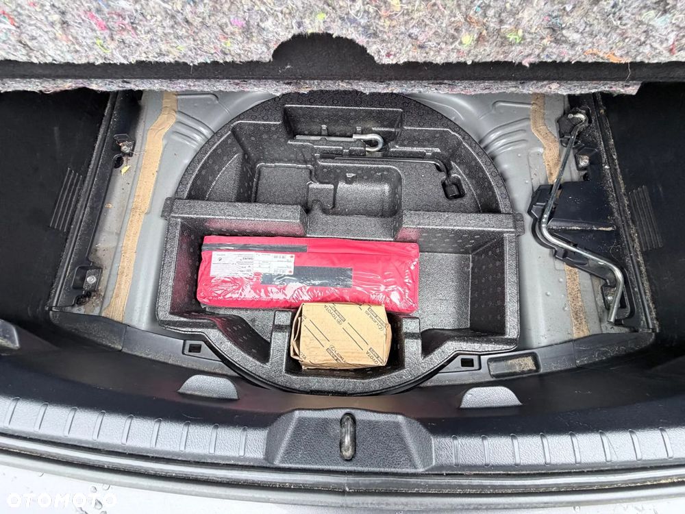 Toyota Yaris 1.33 Premium - 13