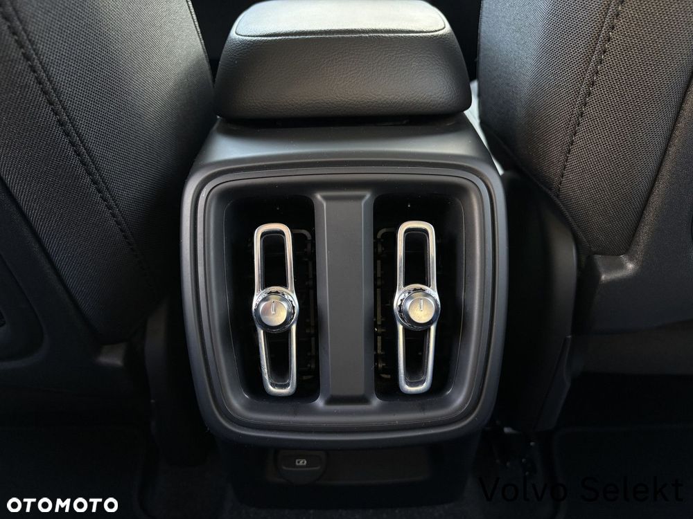 Volvo XC 40 - 20