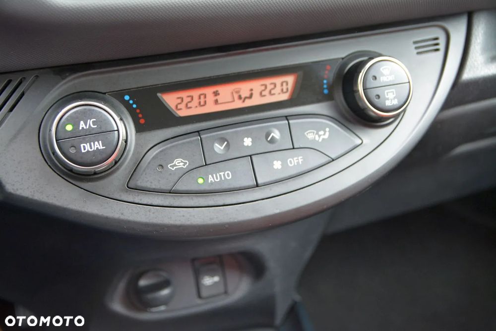 Toyota Yaris - 18