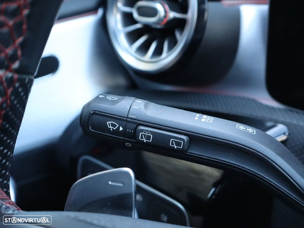 Mercedes-Benz CLA 180 d 7G-DCT AMG Line - 16