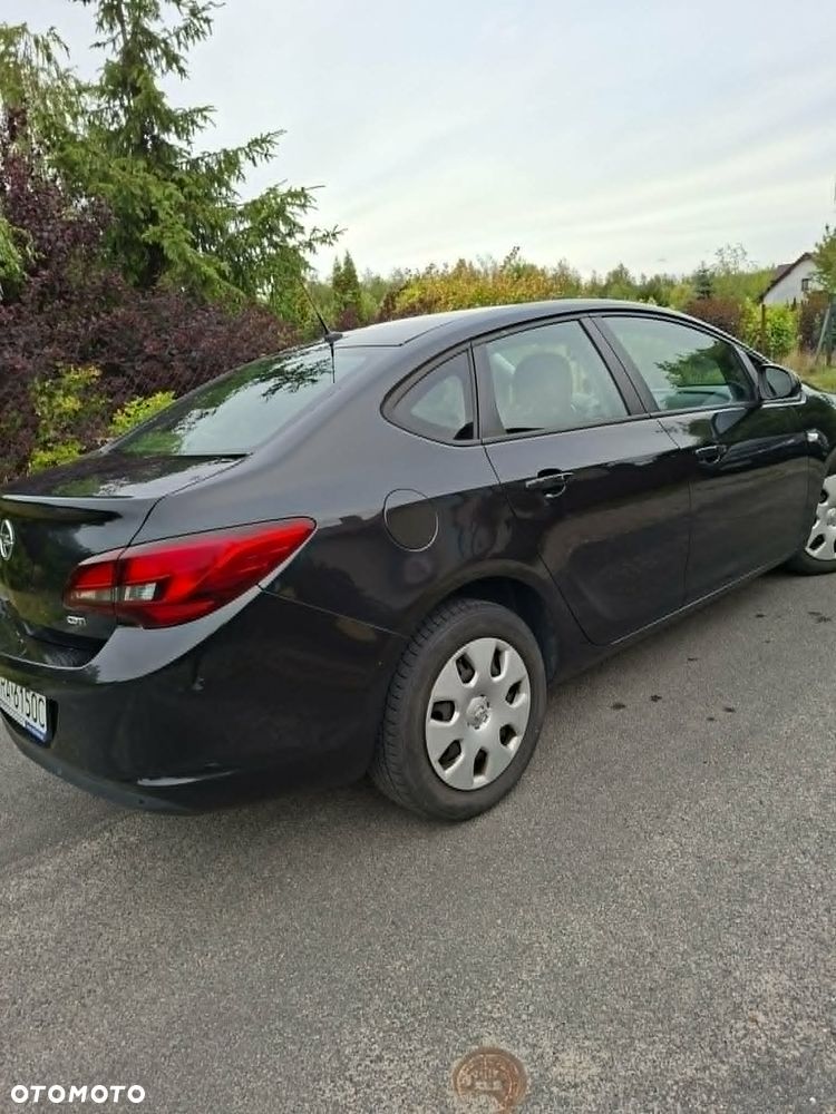 Opel Astra 1.6 CDTI Essentia S&S - 2