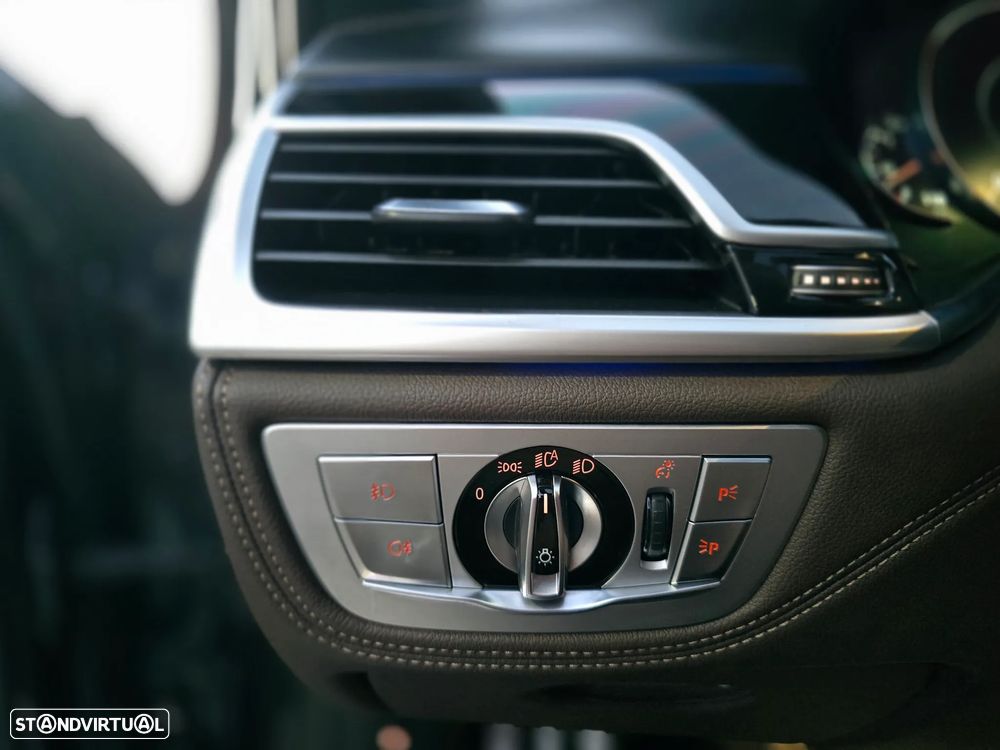 BMW 740 Le xDrive iPerformance Pack M - 34