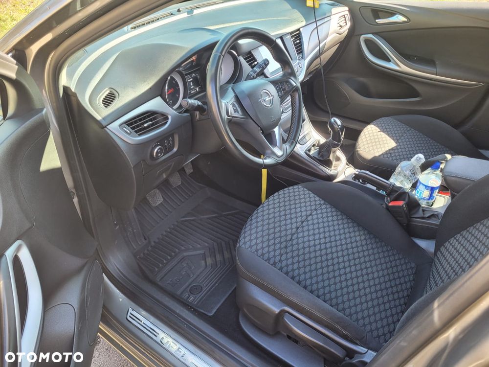 Opel Astra 1.4 Essentia - 12