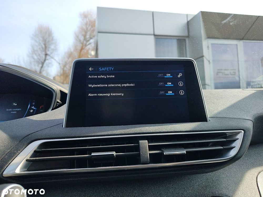 Peugeot 3008 1.2 PureTech Allure - 13