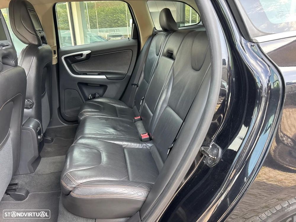 Volvo XC 60 2.4 D Drive Momentum - 18
