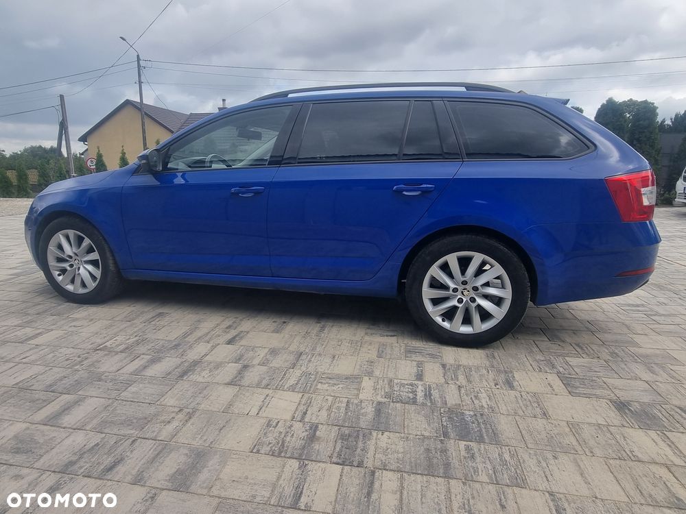 Skoda Octavia 1.6 TDI Ambition DSG - 11