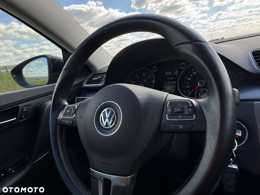 Volkswagen Passat 1.4 TSI BlueMotion Technology Exclusive - 35