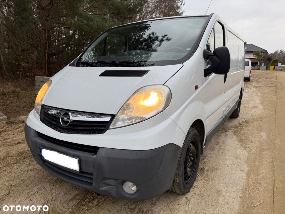 Opel Vivaro - 8