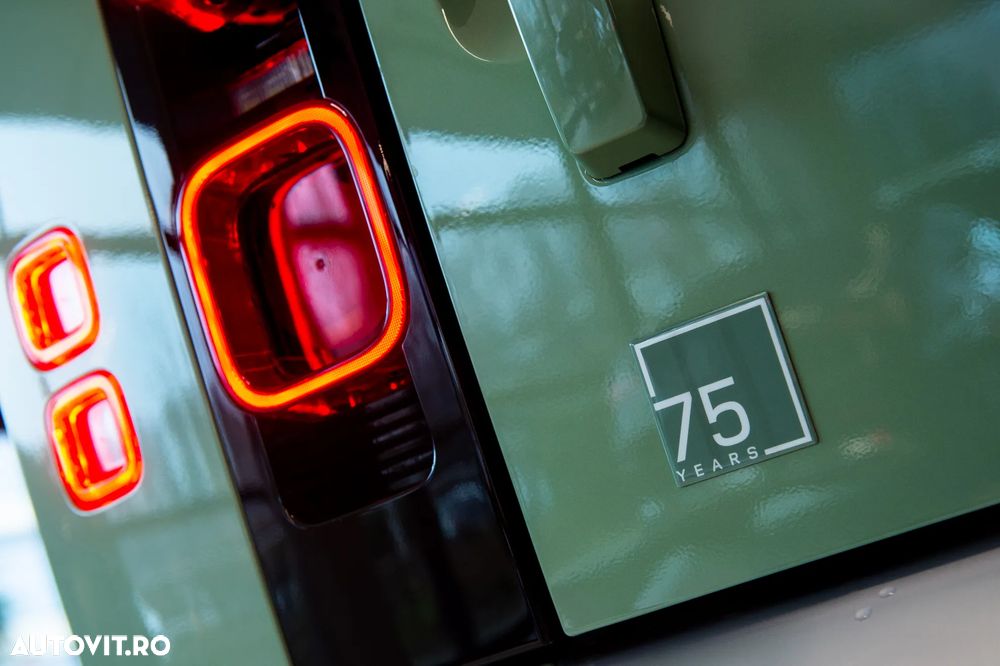 Land Rover Defender 110 2.0 P404 PHEV - 11