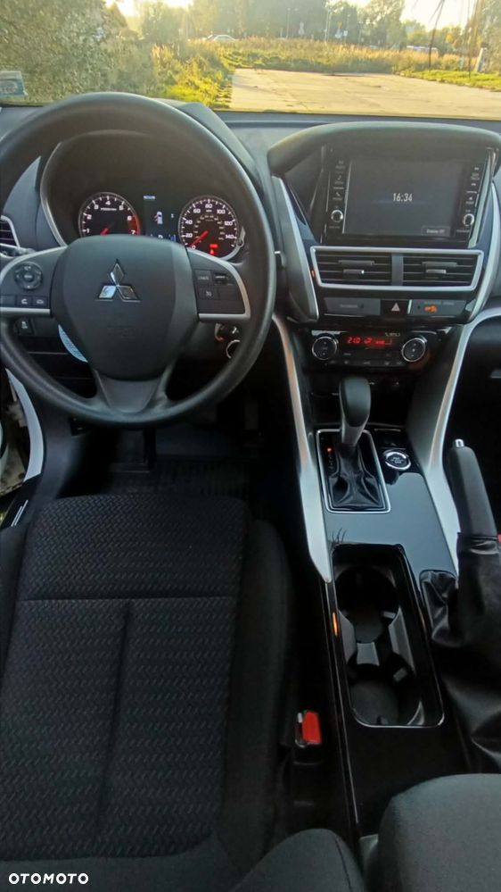 Mitsubishi Eclipse Cross - 8