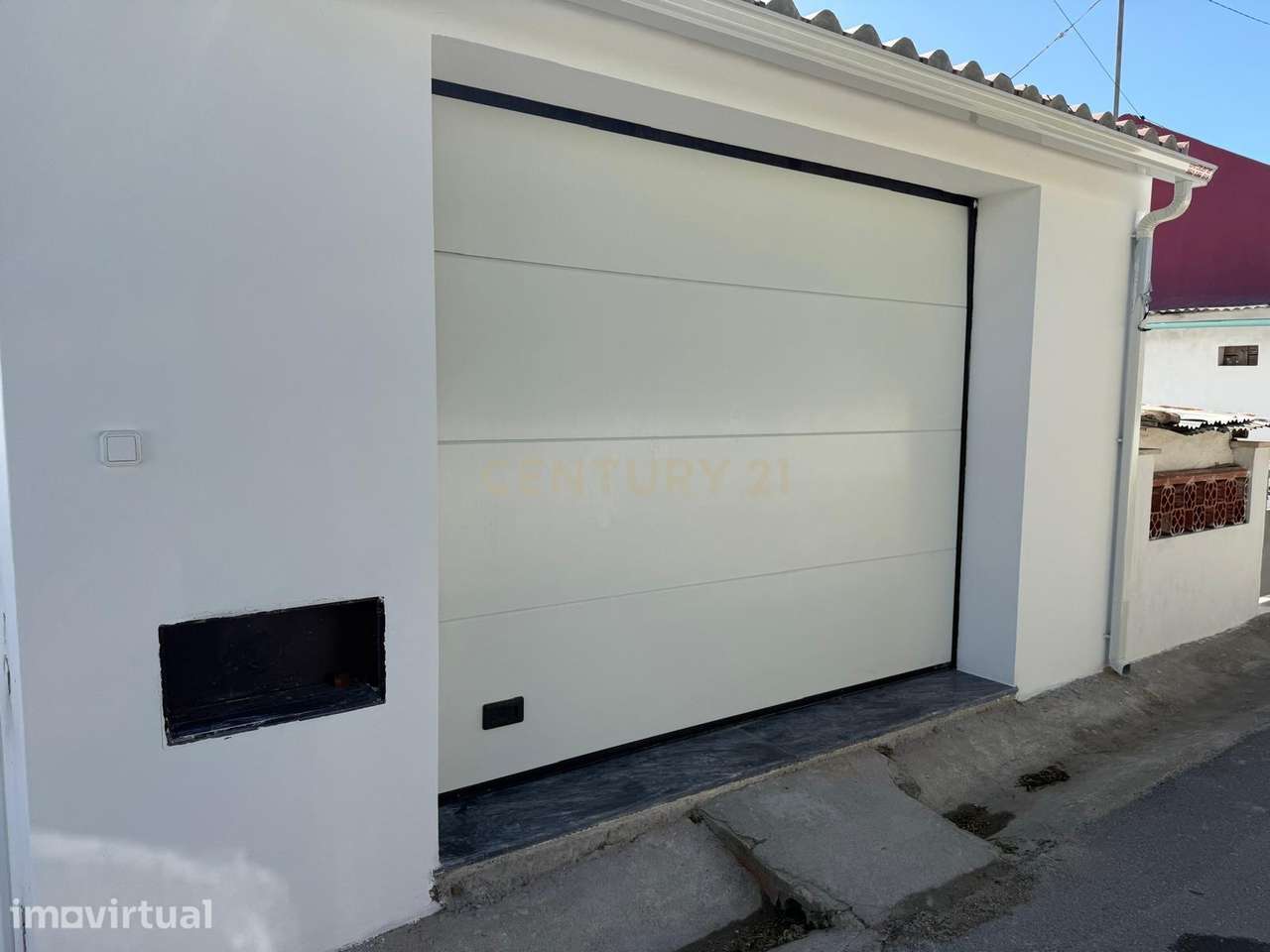 Moradia T1+1 totalmente remodelada no Curvel com garagem e pátio exter - Grande imagem: 3/4