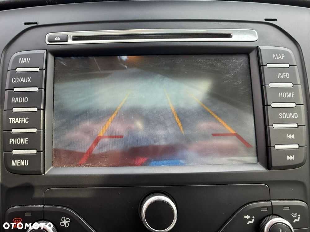 Ford Mondeo 2.0 EcoBoost Business Edition - 33