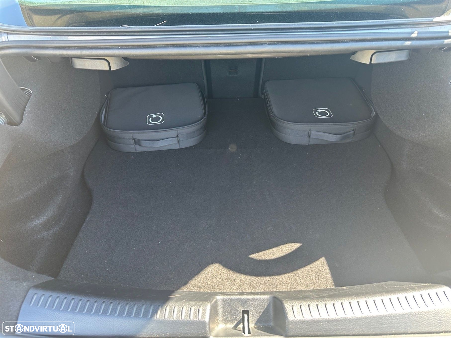 Mercedes-Benz CLA 250 e Progressive - 12