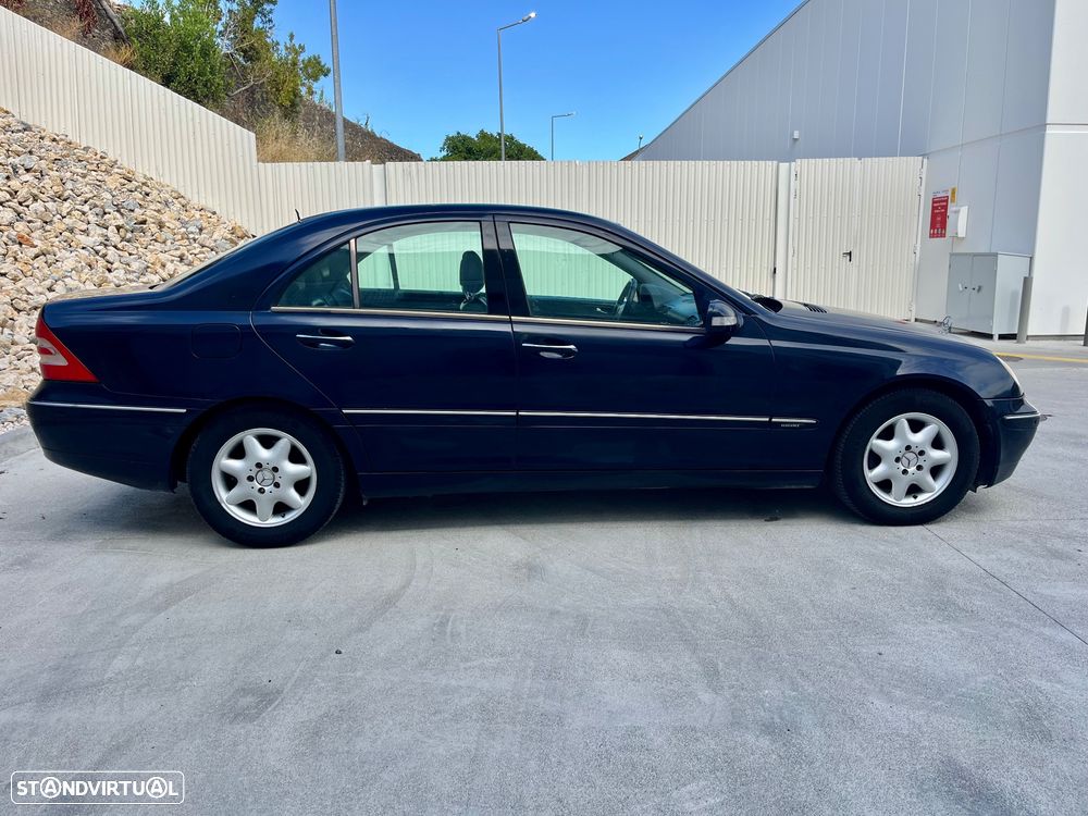 Mercedes-Benz C 200 - 13