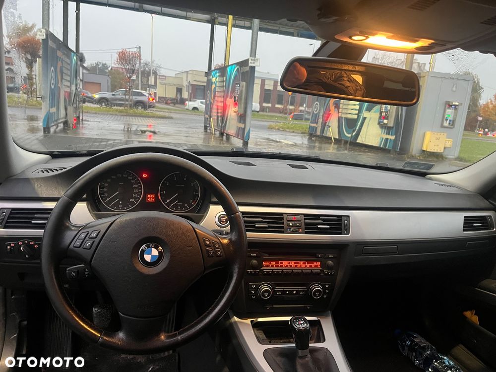 BMW 320I 2007 photo 5