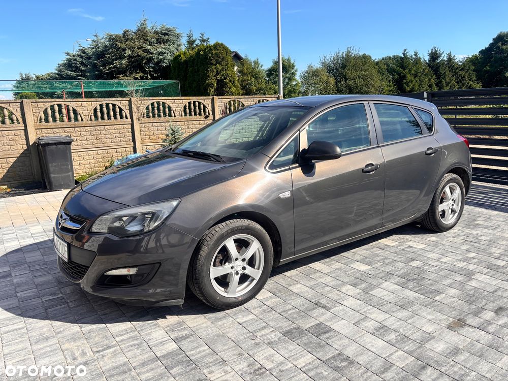 Opel Astra 1.6 Essentia - 8