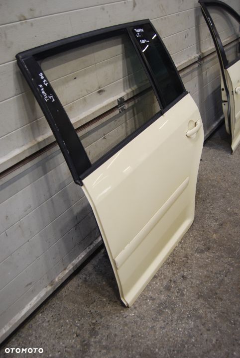 DRZWI LEWY TYŁ TYLNE VW TOURAN R115/ LA7W - 4