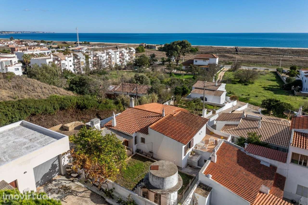 Moradia T2 em frente ao mar na Meia-Praia, em Lagos, com vista panorâm - Grande imagem: 3/51