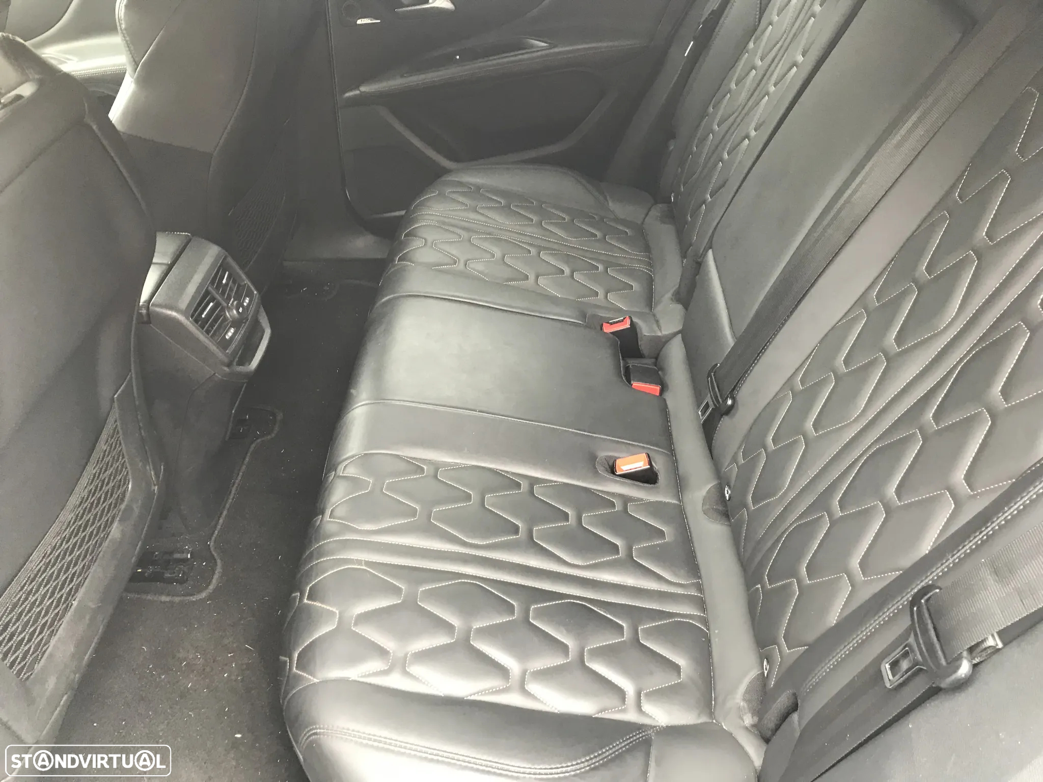 Peugeot 3008 PureTech 130 Stop & Start GPF Allure - 11