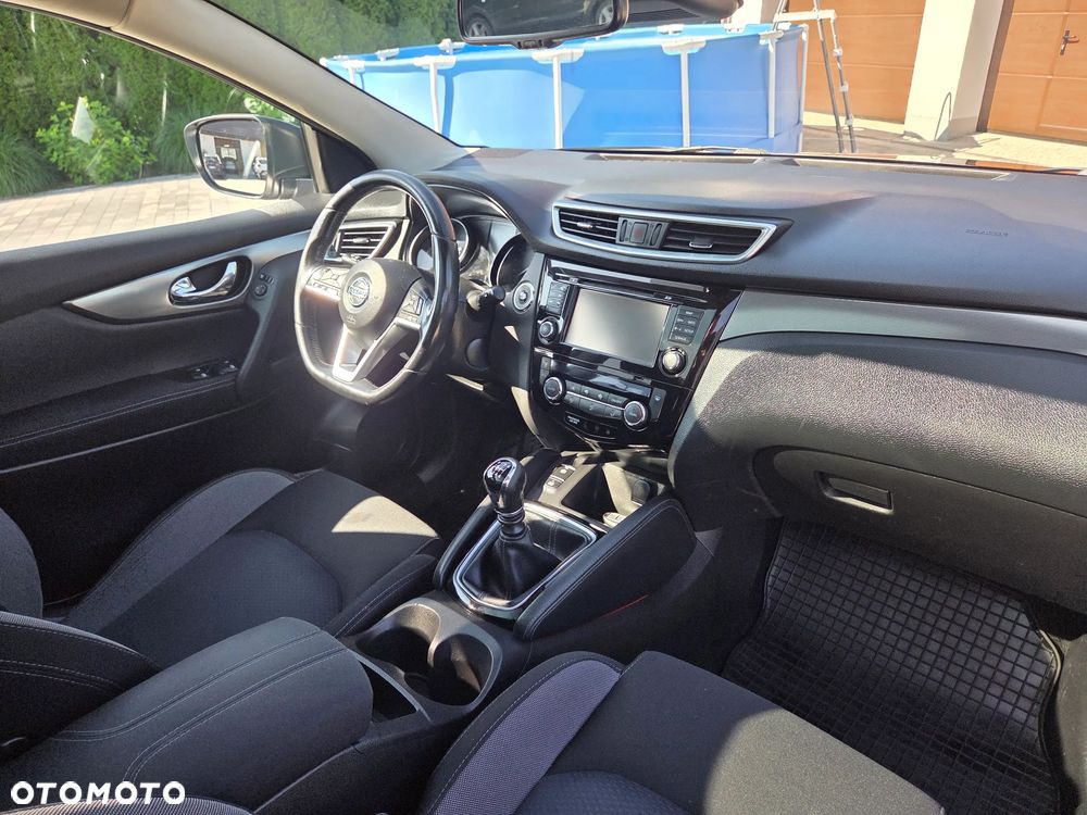Nissan Qashqai 1.6 DCi 4x4 Tekna - 24