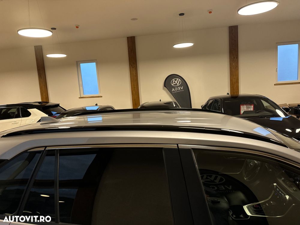 Toyota RAV4 2.5 4x4 Hybrid Team Deutschland - 29