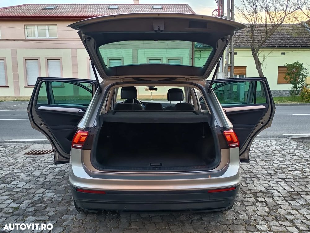 Volkswagen Tiguan - 8