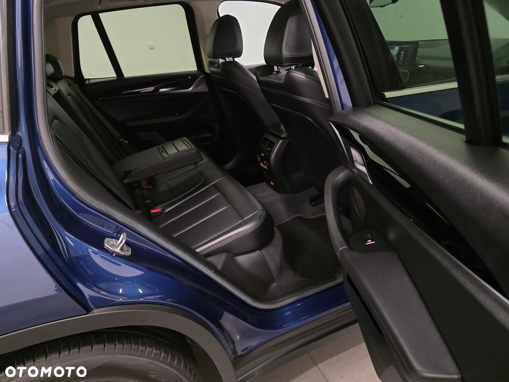 BMW X3 - 32