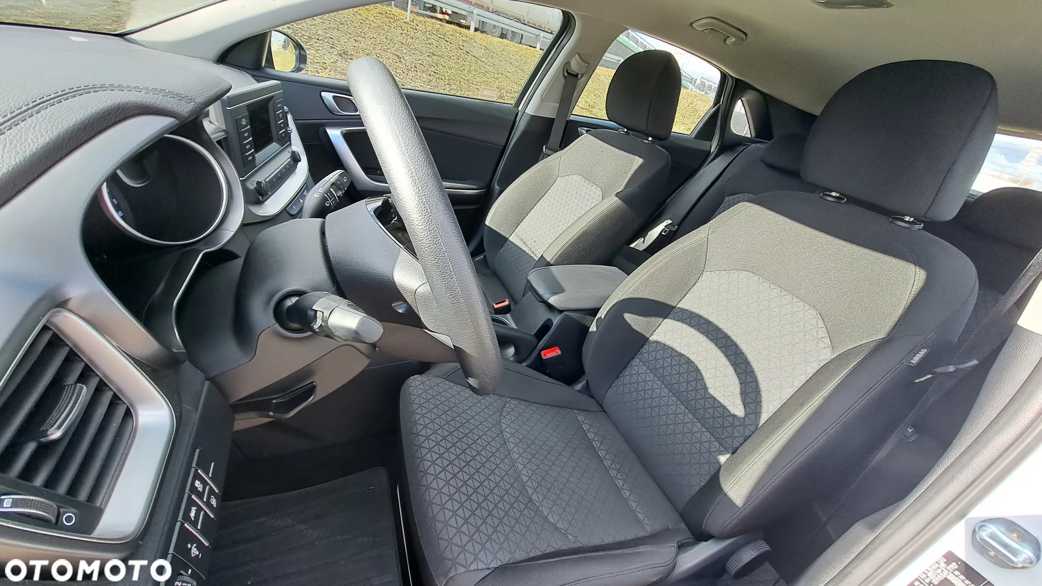 Kia Ceed 1.5 T-GDI S - 35