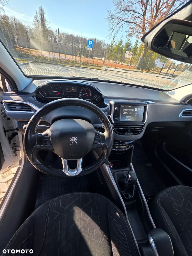 Peugeot 2008 PureTech 82 Style - 27