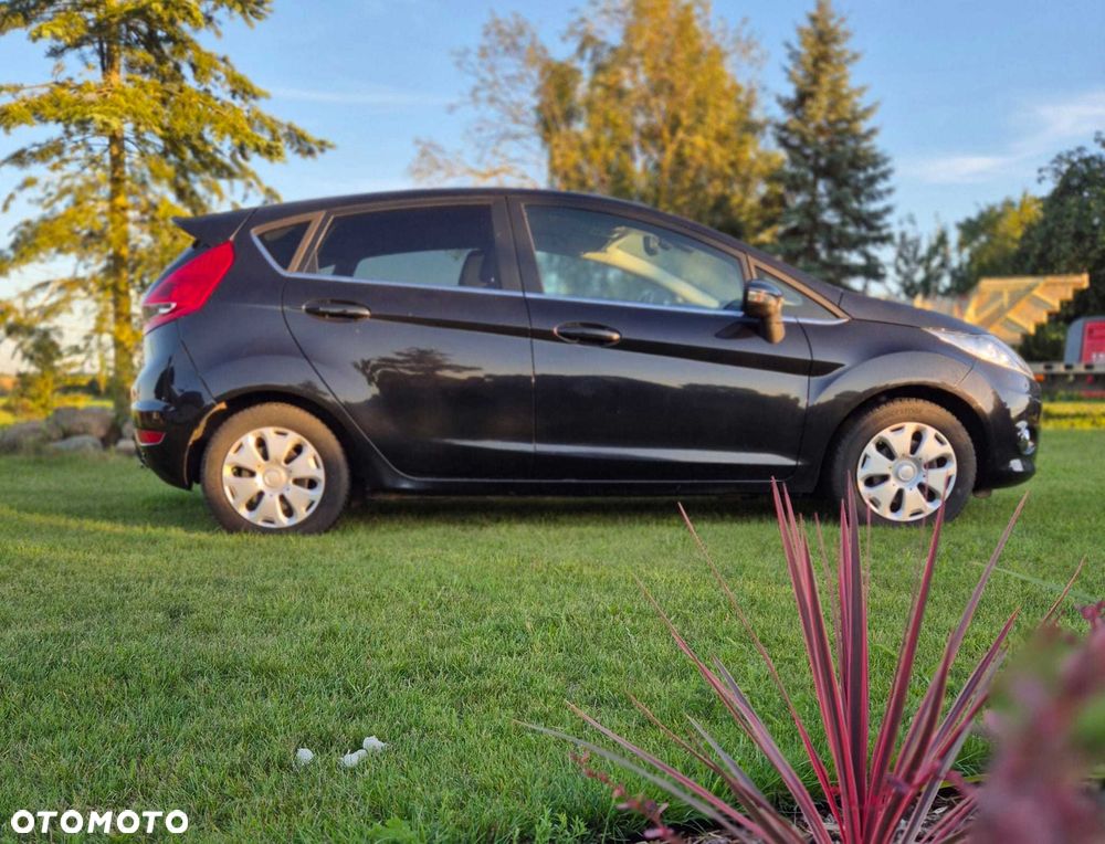 Ford Fiesta - 2