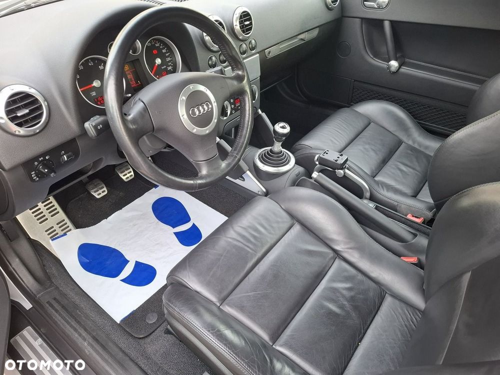 Audi TT Coupé - 12