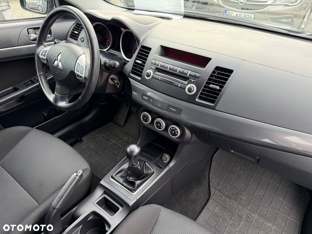Mitsubishi Lancer 1.8 Intense - 39