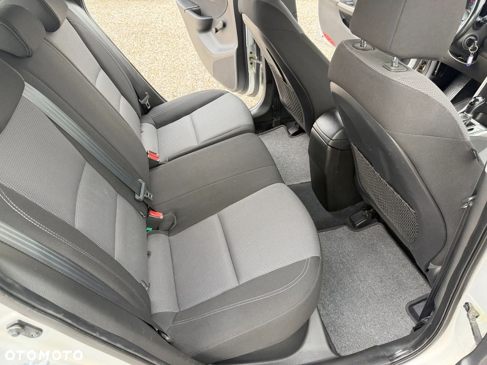 Hyundai i30 1.6 GDI Comfort - 9