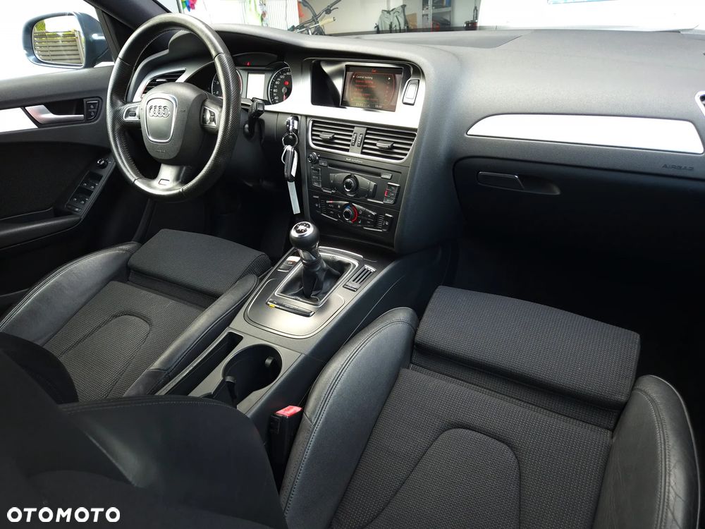 Audi A4 Avant - 30
