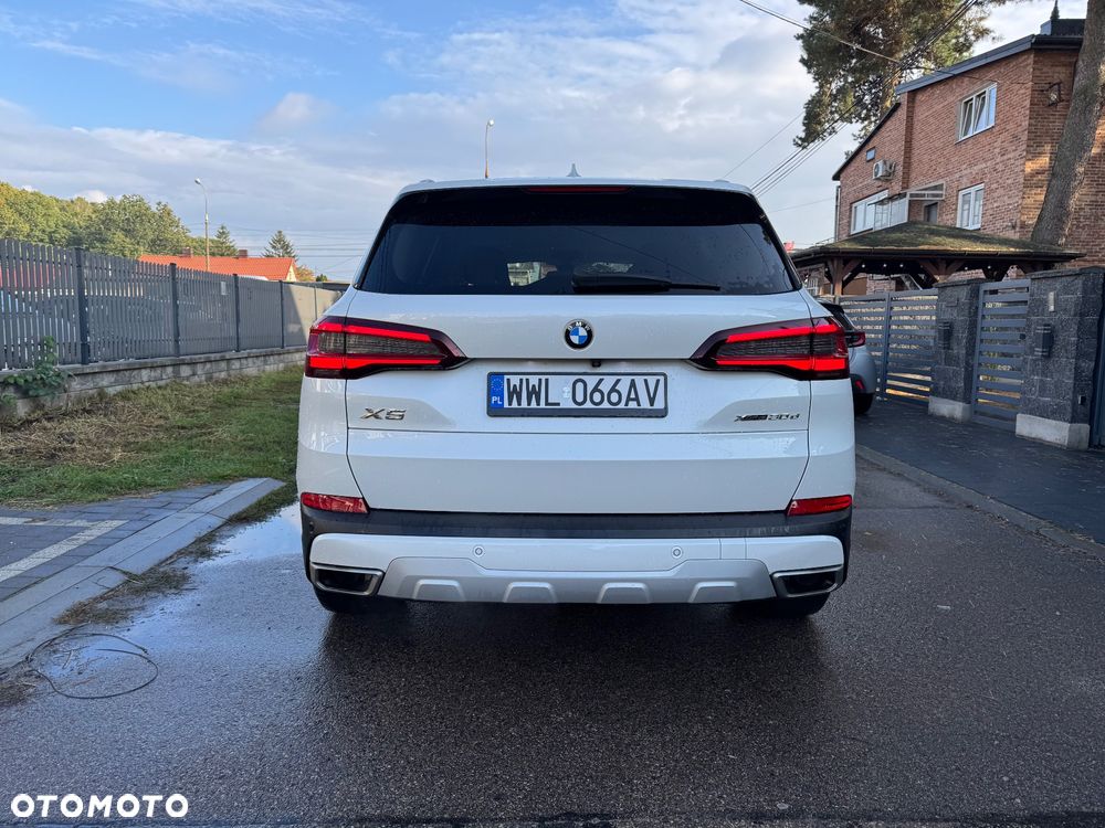 BMW X5 xDrive30d mHEV - 14
