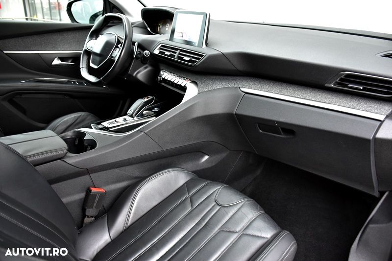 Peugeot 5008 PureTech 130 EAT8 Stop & Start Allure Business-Paket - 23