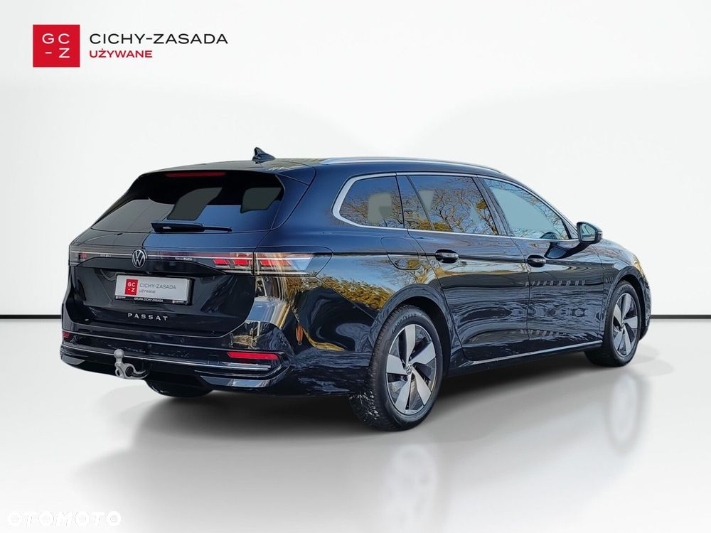 Volkswagen Passat Variant 2.0 TDI EVO Elegance DSG - 5