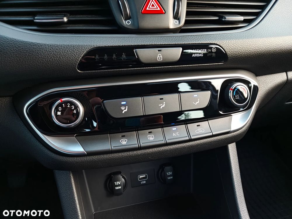 Hyundai i30 1.5 DPI Modern - 14