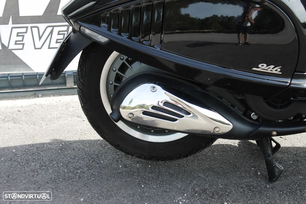 Piaggio Vespa 946 Ricordo - 9