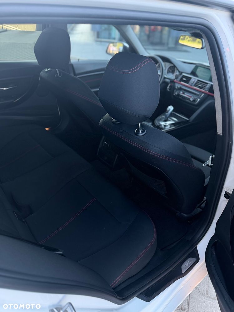 BMW Seria 3 318d Sport Line - 13