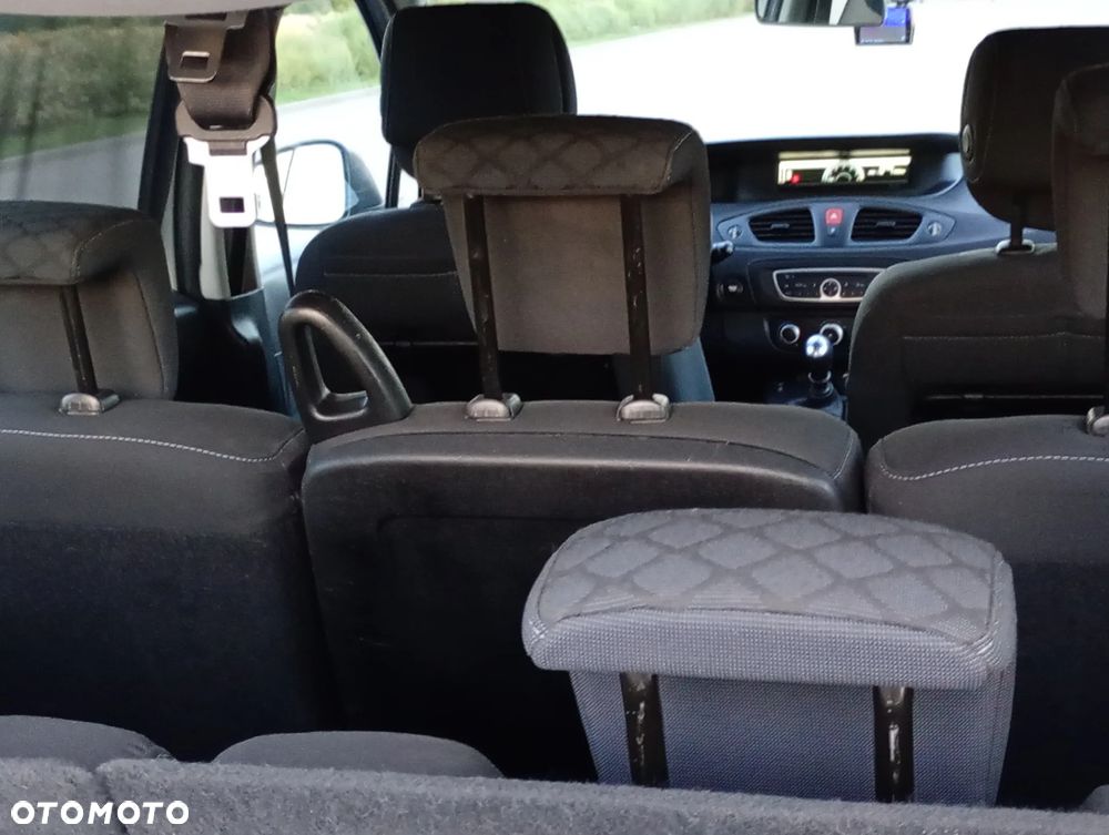 Renault Grand Scenic - 20